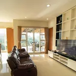 Family Only Villa With City View - De Reiz Spring Hills Syariah 4Br