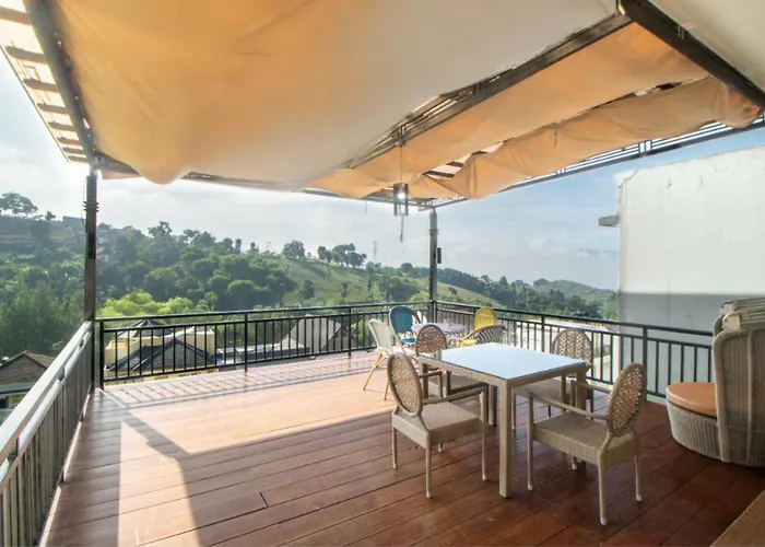 Family Only Villa With City View - De Reiz Spring Hills Syariah 4Br