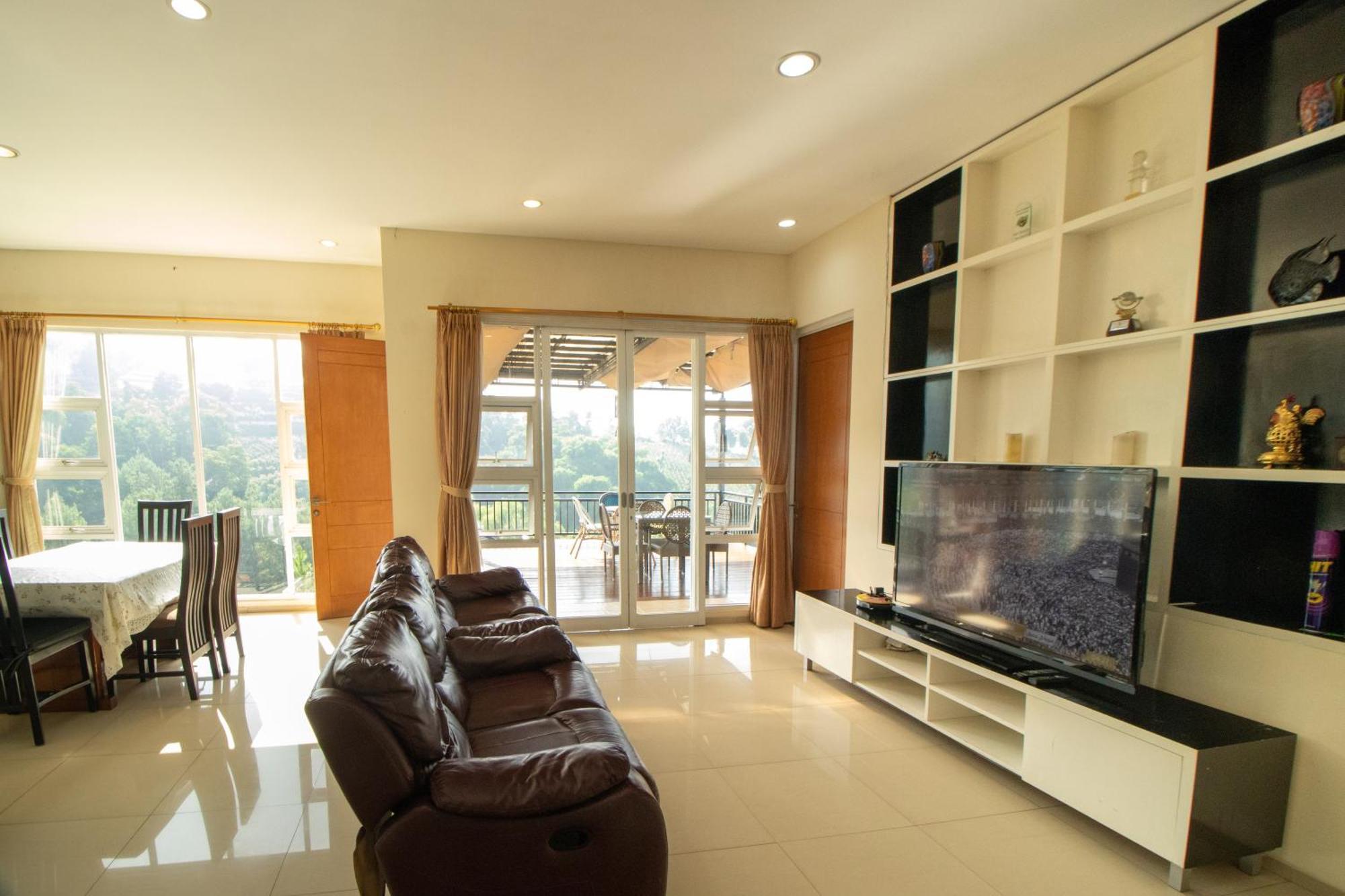 Villa Family Only With View - De Reiz Spring Hills Syariah 4br *