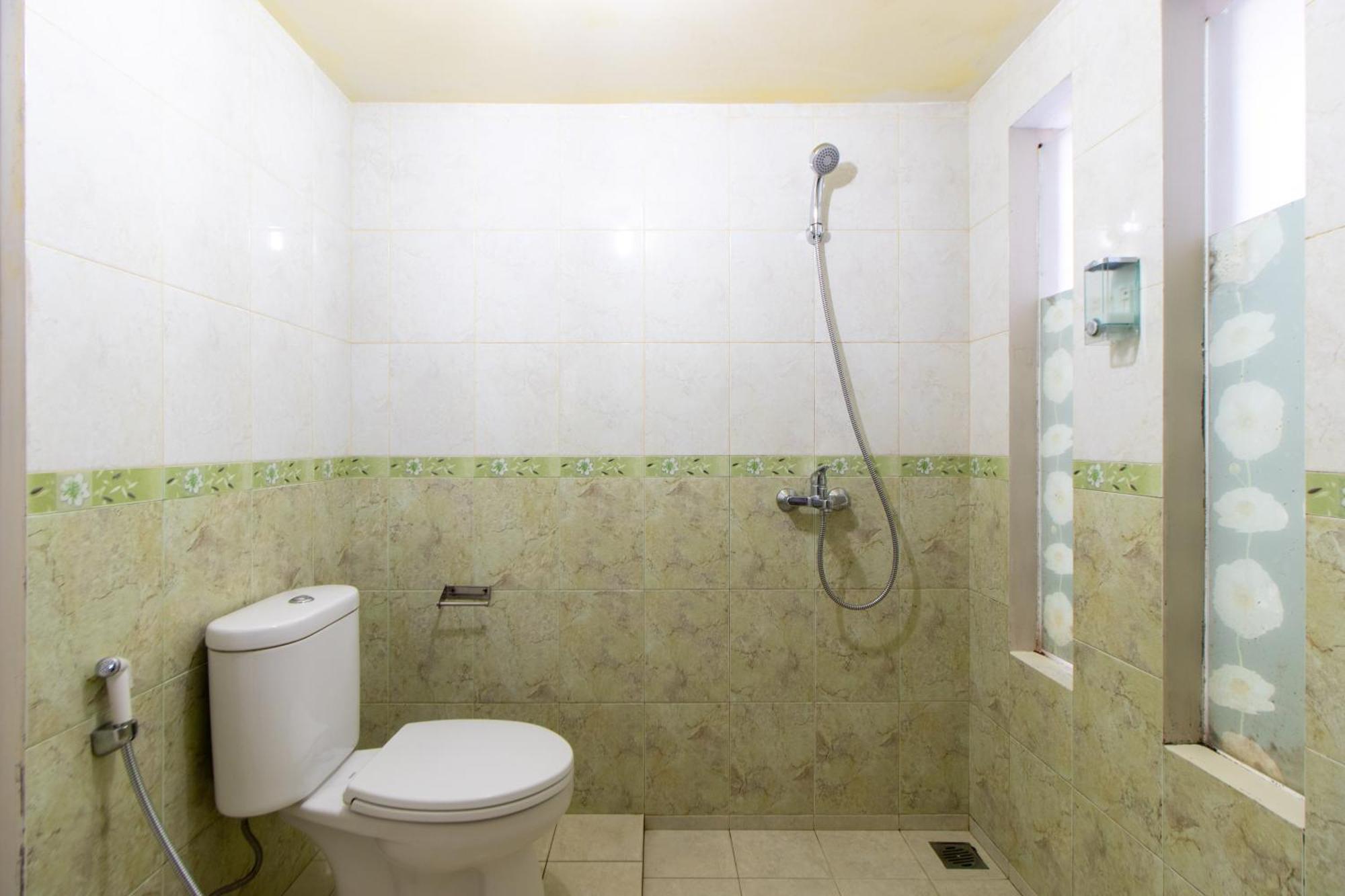 Family Only With View - De Reiz Spring Hills Syariah 4br Bandung