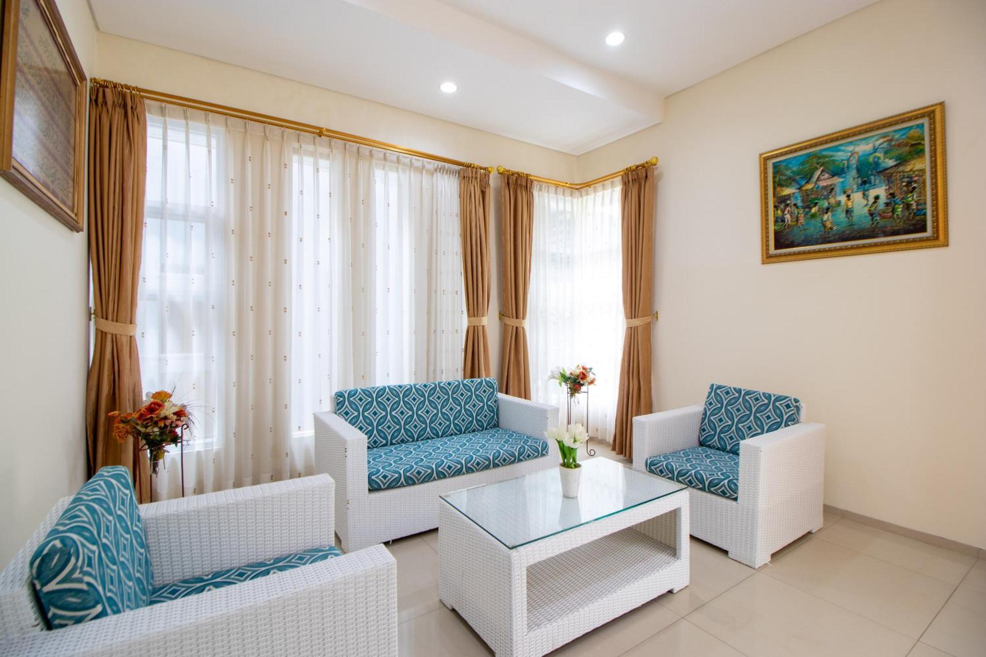 Family Only With View - De Reiz Spring Hills Syariah 4br * Bandung